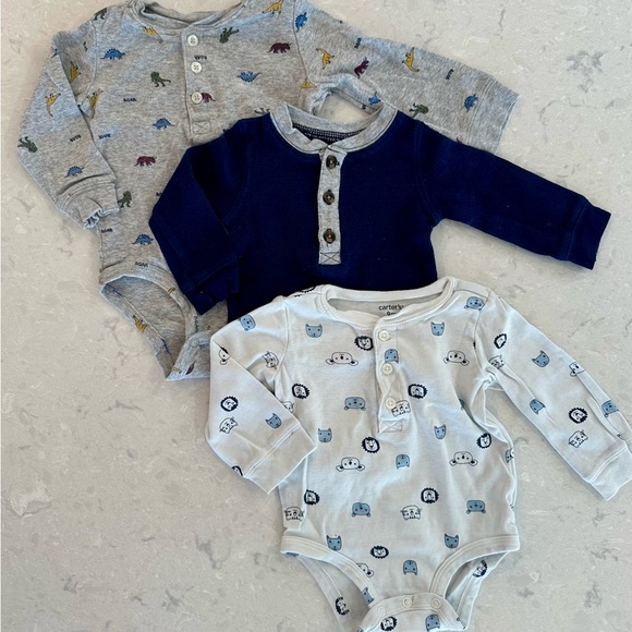 Baby Boys 6-9mo Bundle of Long-Sleeved Henley Onesies - Picture 2 of 3